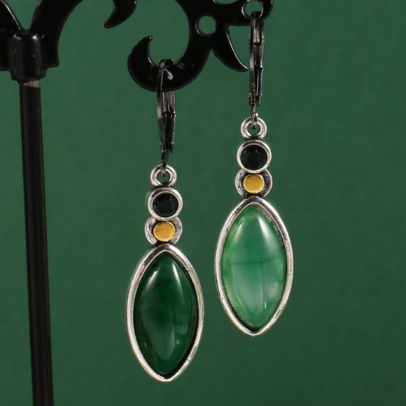 925 Sterling Silver Plated Green Synthetic Stone Drop Earrings - Picture 1 of 3